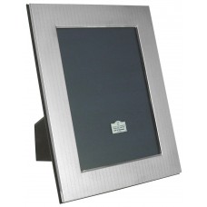 .925 Sterling Silver Photo Frame with Engraved Herringbone Pattern made in UK Photo size 13cm x 9cm or 5 inch x 3.5 inch