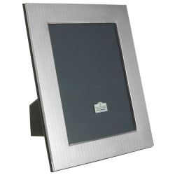 .925 Sterling Silver Photo Frame with Engraved Herringbone Pattern made in UK Photo size 13cm x 9cm or 5 inch x 3.5 inch
