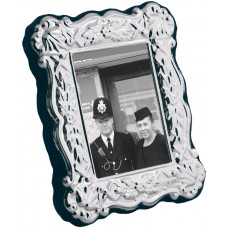 FR623 - Sterling Silver Victorian Style Miniature Photo Frame With Velvet Back 4cm x 5 cm