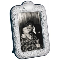 FR753   Victorian Style Photo Frame With Velvet Back 8cm x 13cm Sterling Silver Ari D Norman