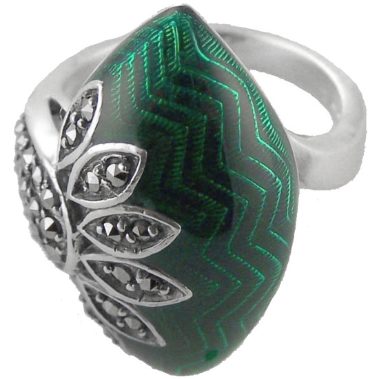Elegant Ring Elizabethan Style 925 Sterling Silver English Hallmarks Set with Green Enamel and Marcasite